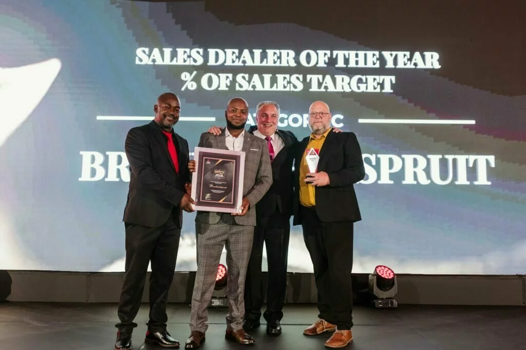 Mitsubishi Bronkhorstspruit outsells its sales target to claim national award