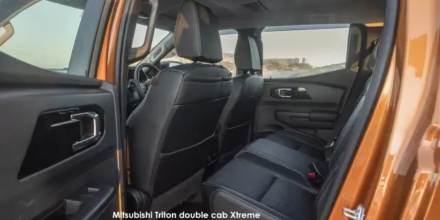 Vehicle Image for 8/8for Mitsubishi Triton 2.4DI-D double cab Xtreme 4x4