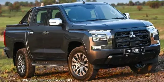 Vehicle Image for 6/10for Mitsubishi Triton 2.4DI-D double cab GLS 4x4 manual