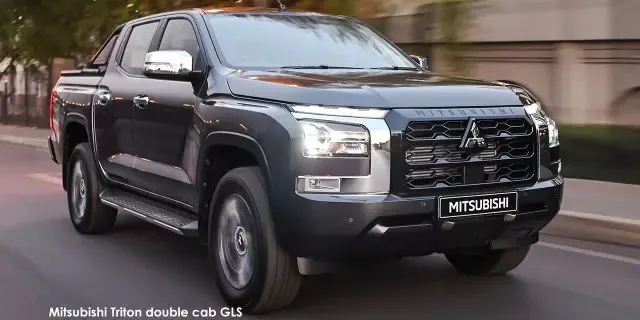 Vehicle Image for 9/10for Mitsubishi Triton 2.4DI-D double cab GLS 4x4 manual